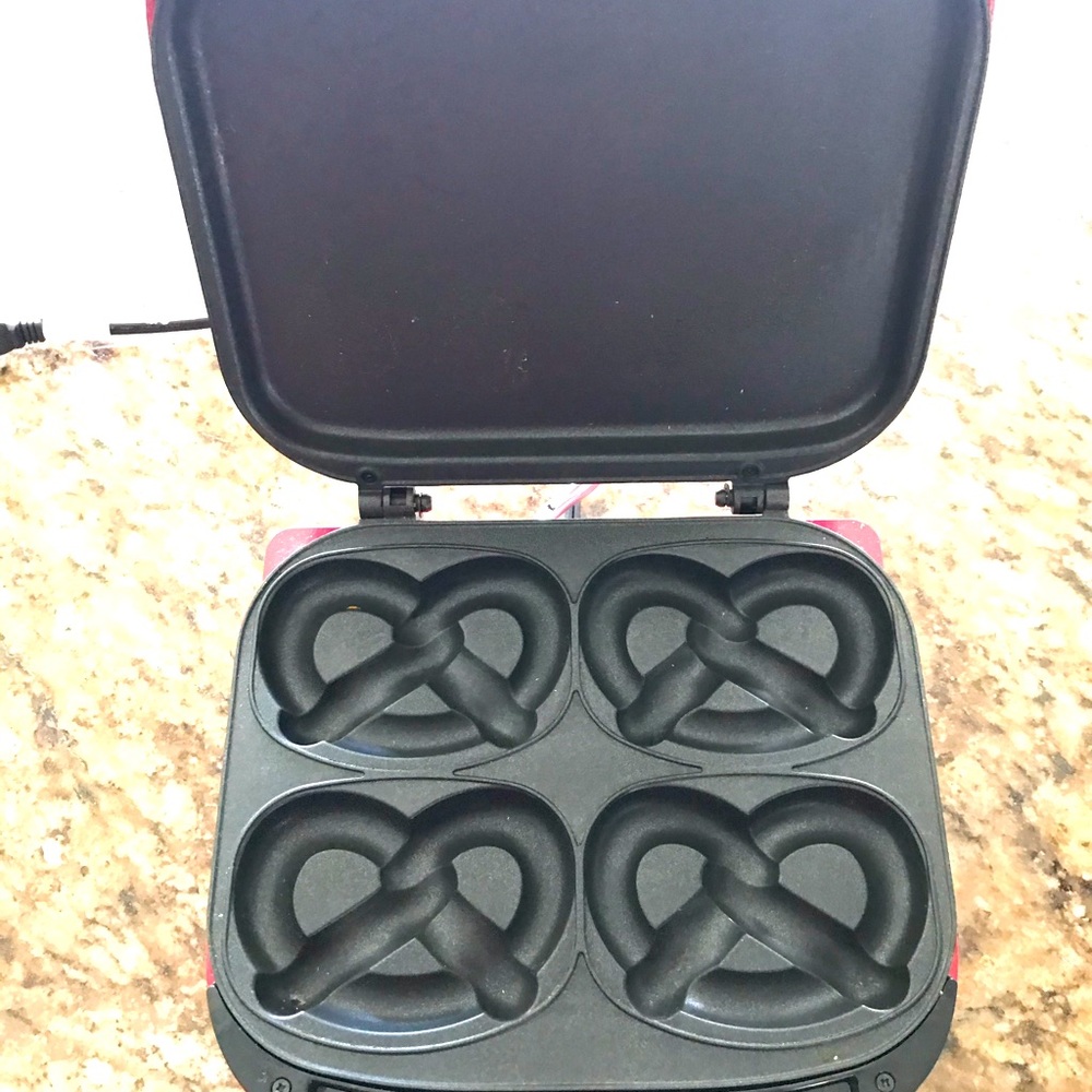 🥨Bella Pretzel Machine maker 🥨